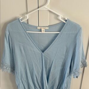 Miami Francesca’s light  Blue V-Neck Top with Lace Sleeves size medium